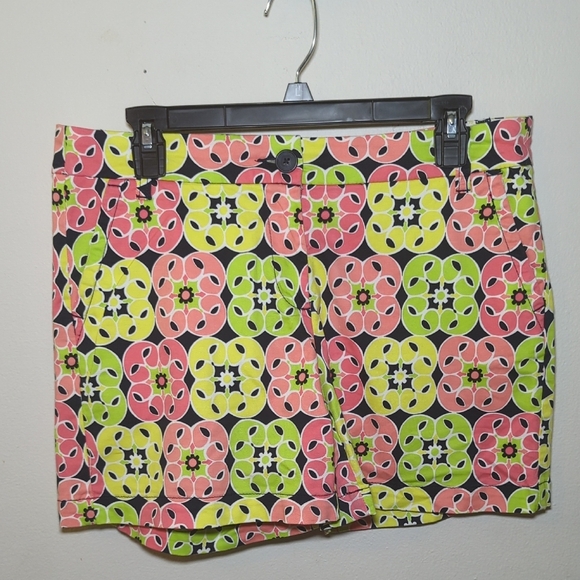 Crown & Ivy Colorful Retro Floral Shorts with 4.5" inseam Women's Size 8 - Picture 1 of 4